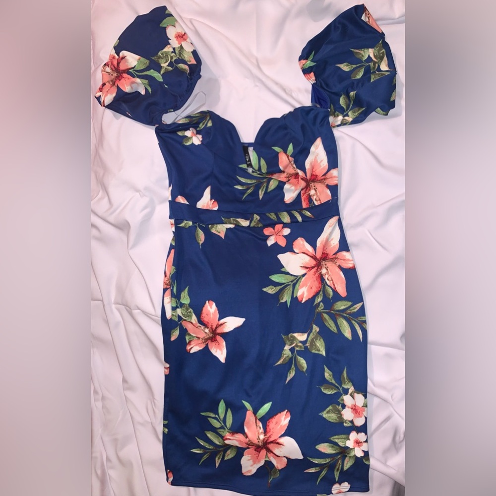 BLU NAVY SUMMER DRESS WITH FLOWERS